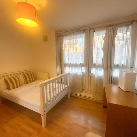 Appartamento Aldgate Flats Londra Esterno foto